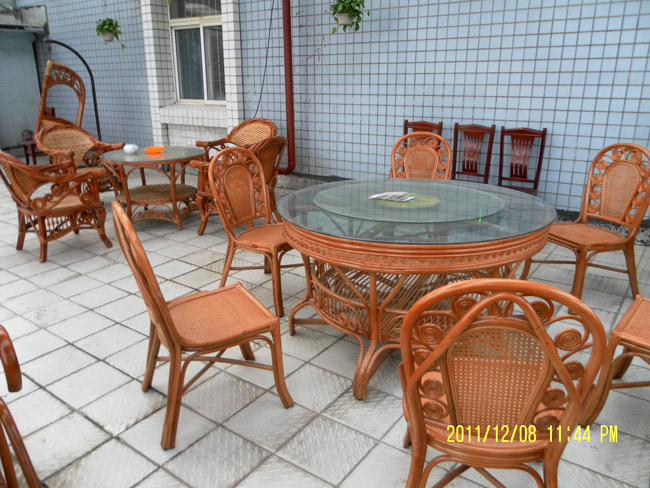 防滑地板砖保证老人们的安全