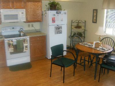 气聚则生，气散则亡