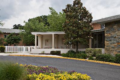 千万别让保鲜膜碰到食物