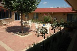 王菲的“颓废”与“养生”