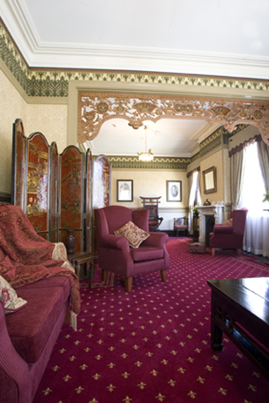 男人更要留意黑眼圈