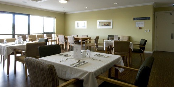 你的抹布有一餐一清洗吗？