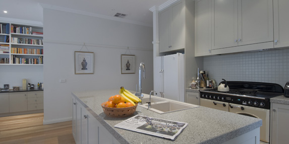 身姿不正确影响健康