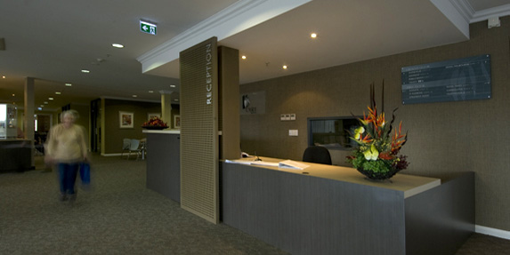 警惕！硬塑料水瓶暗藏杀机