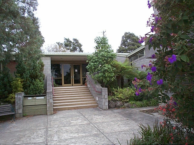 八个伤害的眼睛