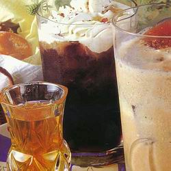 一杯清露度炎夏