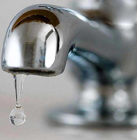 观尿液颜色 知疾病信息