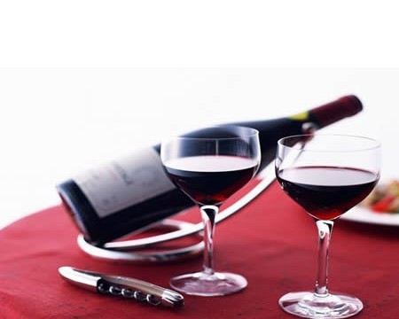 酒精与饮料混喝更易醉酒:美酒勿加咖啡