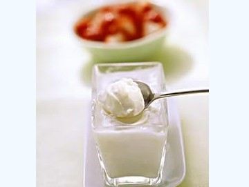 午后喝酸奶 养生健康抗辐射