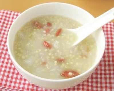 六款淡斑养颜食疗方推荐