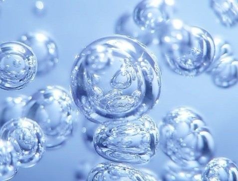 秋冬保湿可采用自来水冷敷法