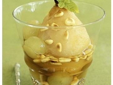 排毒润肺降血压 冬季喝梨汁的九大好处