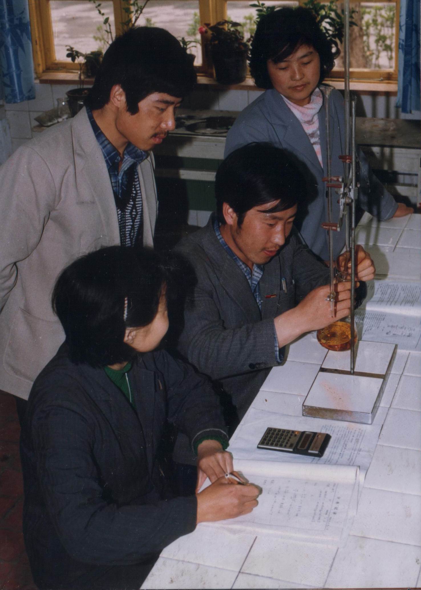 厂质量检验处的职工