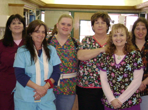 国外养老院的服务员，孝敬老人