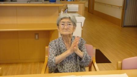 日本长崎养老院一瞥---做养老护理员的小伙子